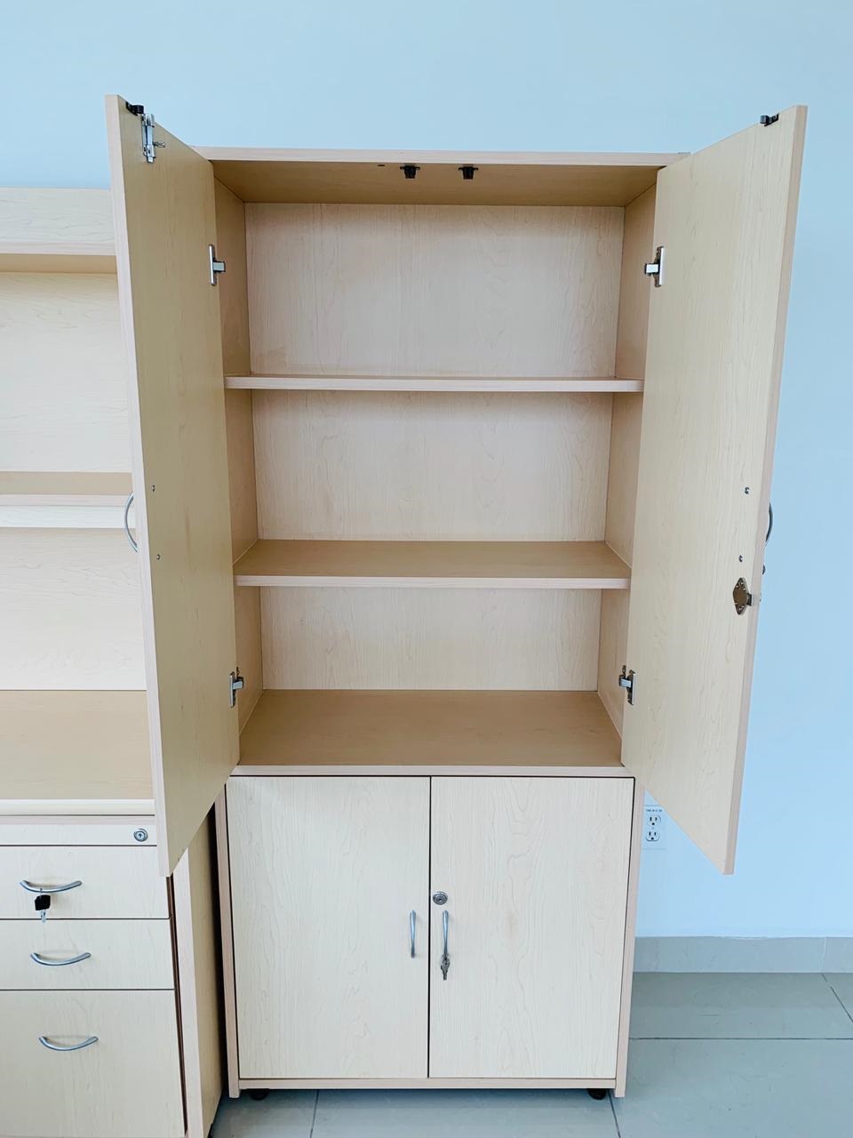 Gabinete 4 Puertas Abe