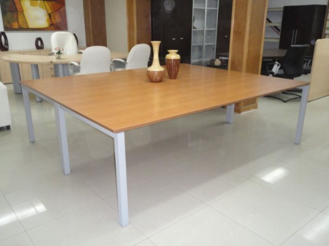 Mesa de Juntas Magnum 240-180
